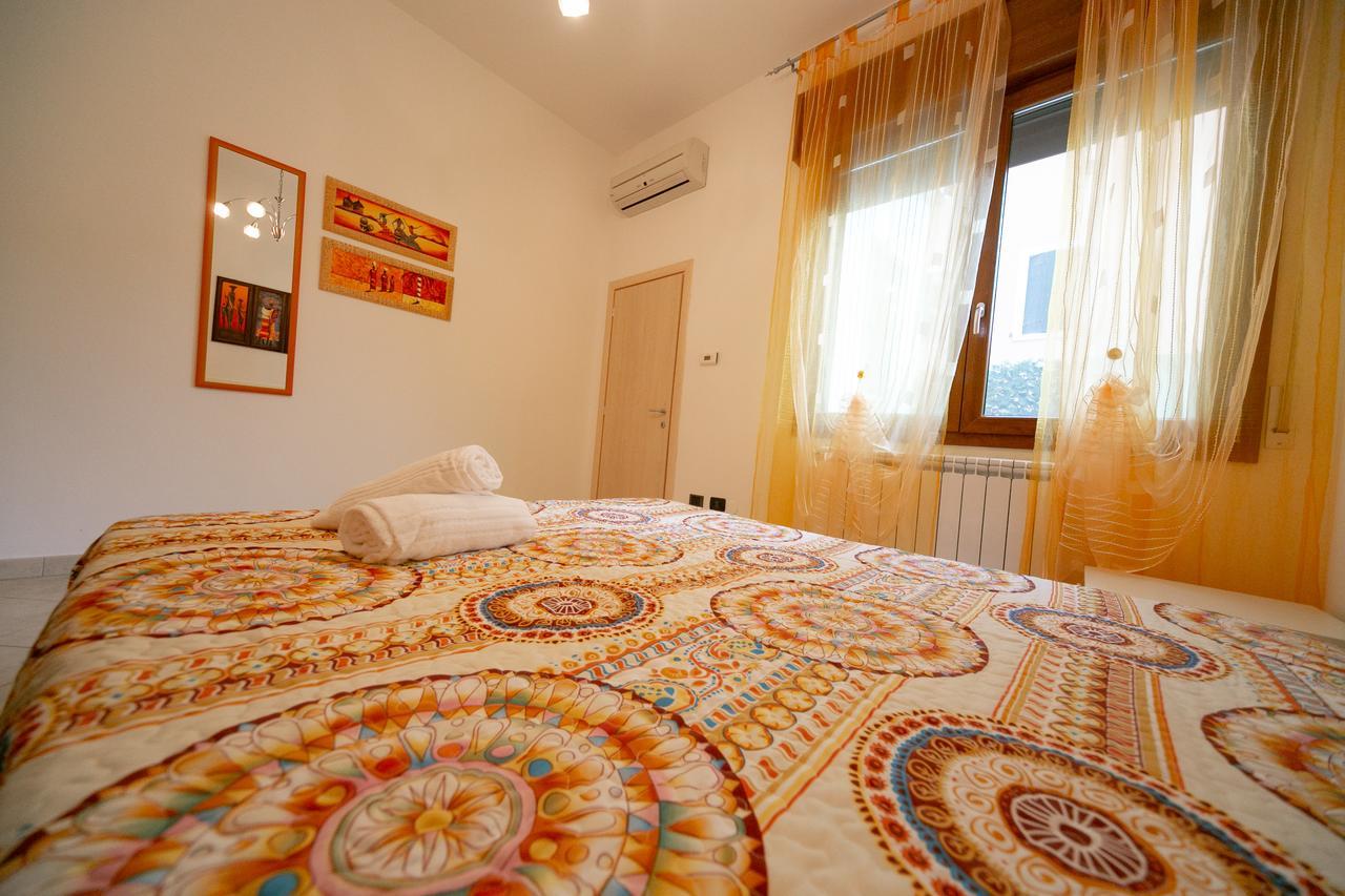Appartamenti Sottomarina Carla ภายนอก รูปภาพ